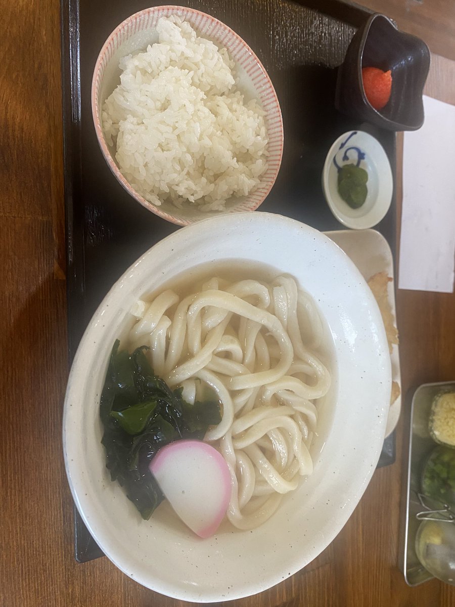綾歌うどんって名前のうどん屋さん。
うめ。新潟市内ではここかどんどらさんかな。