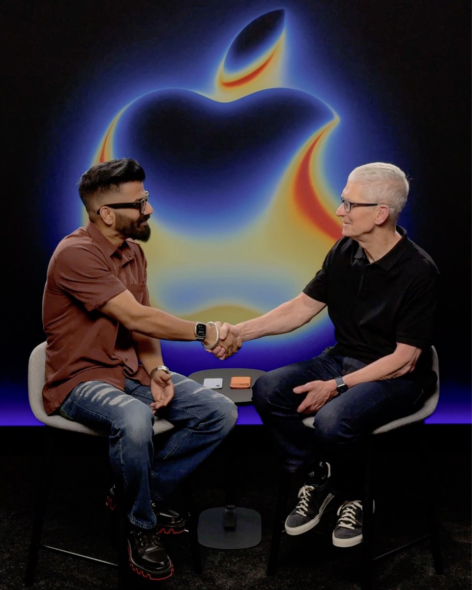 TechnicalGuruji's tweet photo. Always an absolute honor to sit down with Tim, right here at the launch event in Apple Park..Every interaction with him is not only inspiring but also such a wonderful learning experience...Talking about technology always excites me, and when it’s with a brand like Apple, the energy is on another level!

As always this #AppleEvent was also truly fantastic, bringing in some incredible innovations including the all-new #iPhoneAir and the super powerful #iPhone17Pro lineup...Tim and I discussed about a lot of exciting things, from the iPhone Air and its fresh approach, to Apple’s growing vision for the Indian market, which is always close to my heart...
This trip to Cupertino has been absolutely unforgettable...
#TGFamily 🔥 🔥 🔥