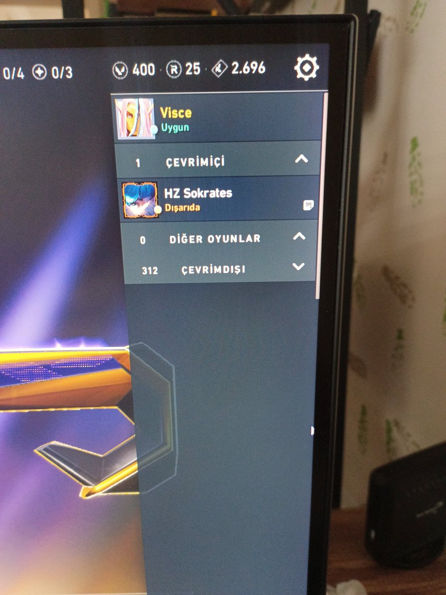 Okulları kapayın aq oyuncu yok