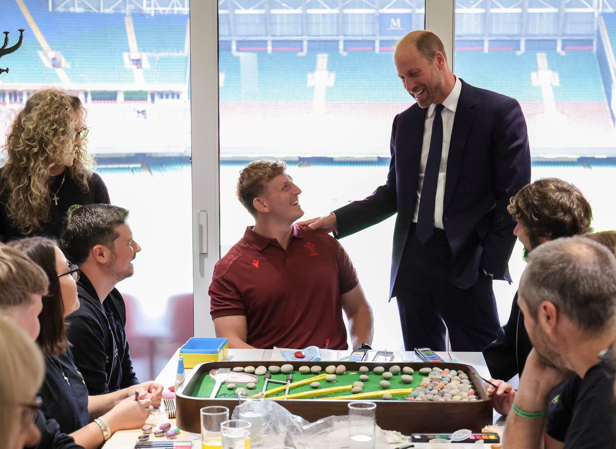 WelshRugbyUnion's tweet image. 🚨 The WRU, in partnership with the @JacLewisFdn and @KensingtonRoyal Foundation, has launched a new mental health hub at @principalitysta. 🤝

The hub is designed to provide a preventative wellbeing and mental health service to local rugby clubs and the wider community. 👇

▶️…