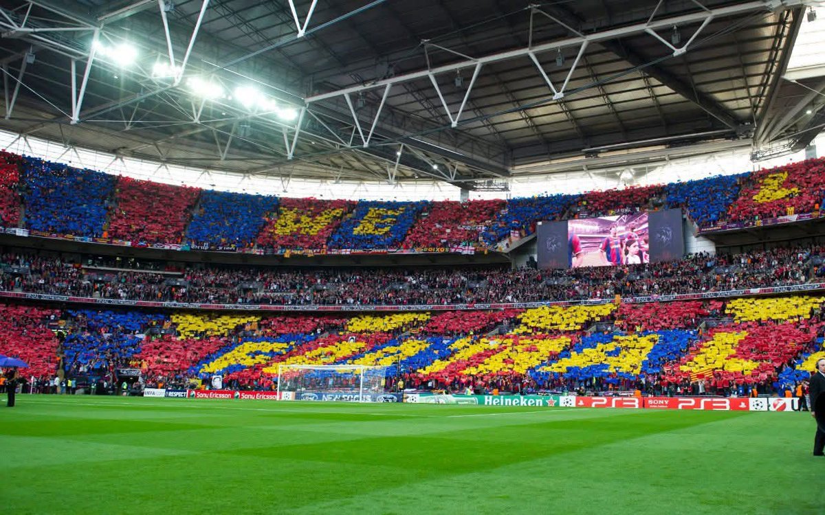 تيفو جماهير برشلونة "We Love Football" في ويمبلي ملعب نهائي دوري أبطال أوروبا 2011 
💙❤️😍