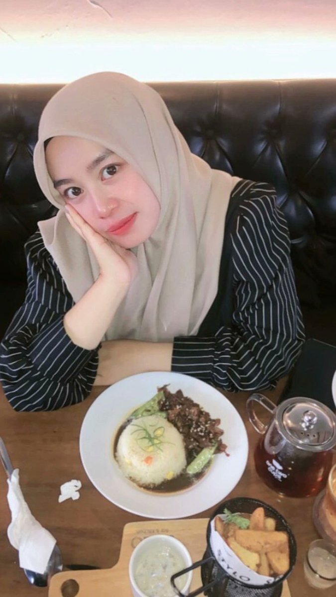 Janethjeleeg's tweet photo. Makan yuk https://t.co/Qt92Ut07ra