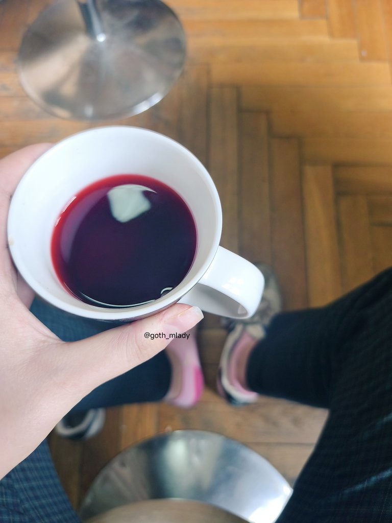 goth_mlady's tweet photo. Coffee, tea, matcha all on you, doggy ✨ 

@rt_feet @andrzejmarston @Brun0Parent @RT_PROMOTION_ @user385u @FindomPolish @PolishFootSlave @PromocjaDomin https://t.co/9gordxrXeD