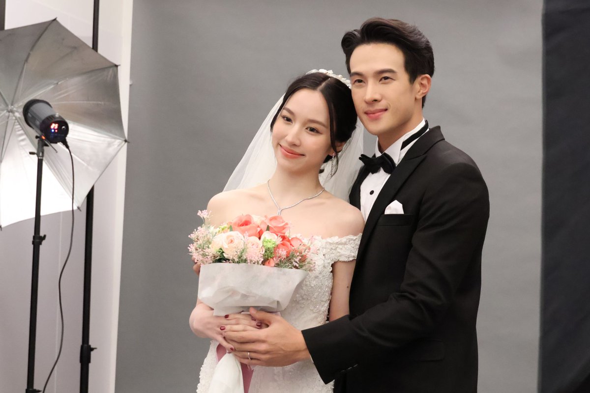 STARSOCIETY_TH's tweet image. “เจมส์ มาร์” โดดลงละครเวทีครั้งแรก พลิกบทบาทขายขำ!! 
ยกขโยงชวนแฟนๆ มาสรวนกันจนปวดตับ  ใน “วันสละโสดกับโจทก์เก่าๆ เดอะสรวนมิวสิคัล”
thestarsociety.com/91051 

#เจมส์มาร์ #jamesma 
#พรูภัทรจารีย์
#แพร์พิชชาภา #pearpitchapa 
#วันสละโสดกับโจทก์เก่าๆเดอะสรวนมิวสิคัล
#เดอะสรวนมิวสิคัล