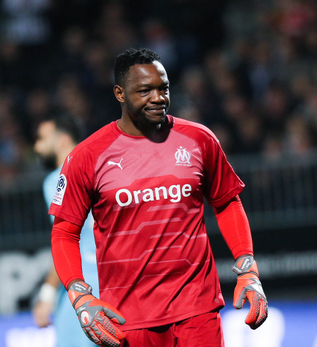 🧤 Fransız kaleci Steve Mandanda, 40 yaşında futbolu bıraktığını açıkladı.