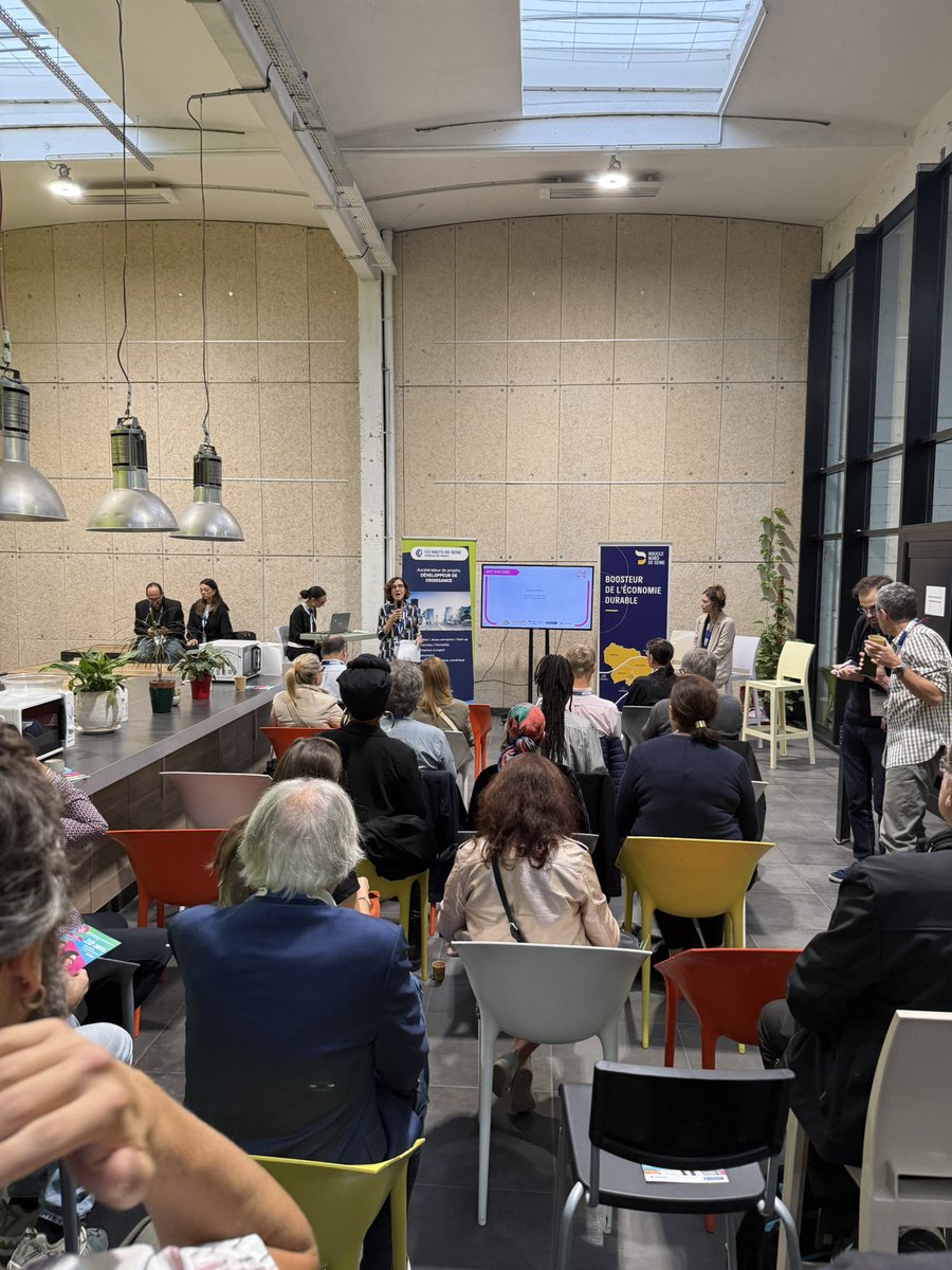 CCI_92's tweet image. 👉 En direct de l’incubateur @Intencity à la Ville de Clichy-la-Garenne. 

Présentation de la 10ème édition du concours #madein92 au territoire Boucle Nord de Seine.  

Et une mise en lumière des avantages de l’intellenge artificielle dans l’acquisition de nouveaux clients.