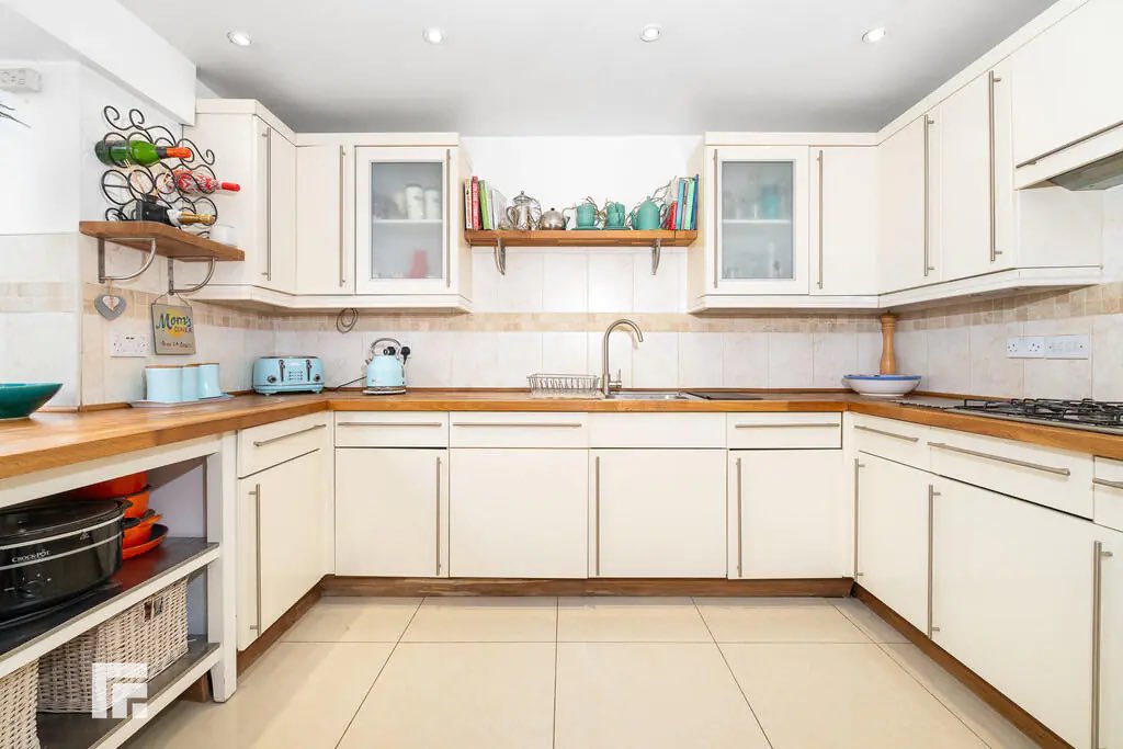 MGYCardiff's tweet photo. 📍 Llewelyn Goch, St Fagans, Cardiff
Stunning 5 bed detached family home in sought-after St Fagans.
Bright lounge, modern kitchen/diner, en-suites, landscaped garden, driveway + double garage.
Asking Price: £599,950
#MGYCardiff #mgy https://t.co/sPHJmWMwlh