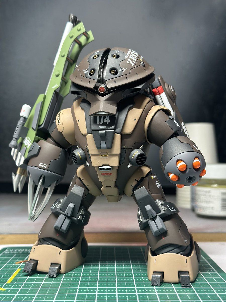 kookboon's tweet photo. 再販のMGアッガイを入手、前に作ったhgのMG版にチャレンジ予定 https://t.co/cjg84ggTK1