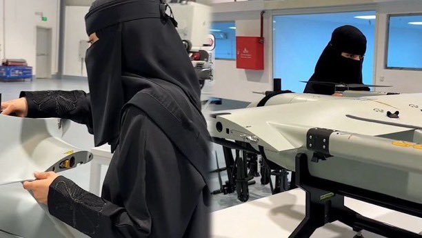 Adrik_Inc's tweet image. 📍 أدرك السعودية 🇸🇦✨ | المرأة السعودية في قلب صناعة الدرونز

👩‍🔧 سعوديات يثبتن حضورهن في تصنيع وتشغيل الطائرات بدون طيار داخل مصانع وطنية متقدمة.

🛠️ دورهن يشمل التركيب، الفحص، وتشغيل أنظمة الذكاء الاصطناعي المدمجة في الطائرات.

🚀 إنجاز يعكس ثقة القيادة بقدرات المرأة السعودية…