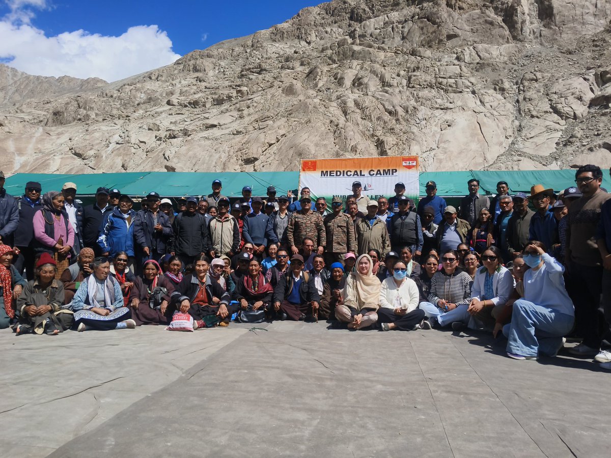 TseringSandup's tweet photo. On 10 Sep 2025, #IndianArmy and  Health Dep Nubra held a Medical &amp; Dental Camp at Sasoma Nubra. Health check-ups, free medicines &amp; Aadhaar Seva Kendra gave vital support to this remote region. True commitment to community welfare
@Northerncomd_IA
@firefurecorps_IA
@ANI
@adgpi https://t.co/S22UJ4jX6T