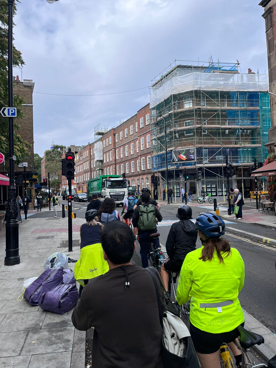 En la semana de huelgas en el metro <a href="/TfL/">TfL</a>, Londres se hizo ciclista. 🚴‍♂️🚴‍♂️🤟