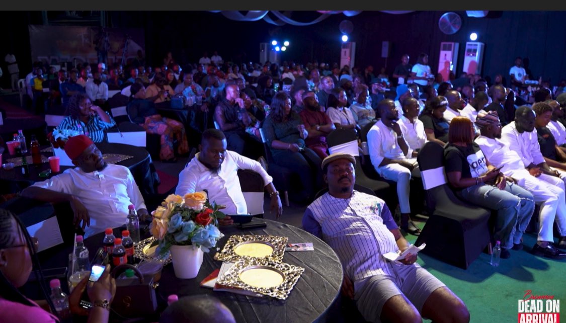 Guys if you’ve not seen my comedy special “Dead On Arrival” on YouTube you’re missing something 
I no go lie for you
 
Go and watch it now