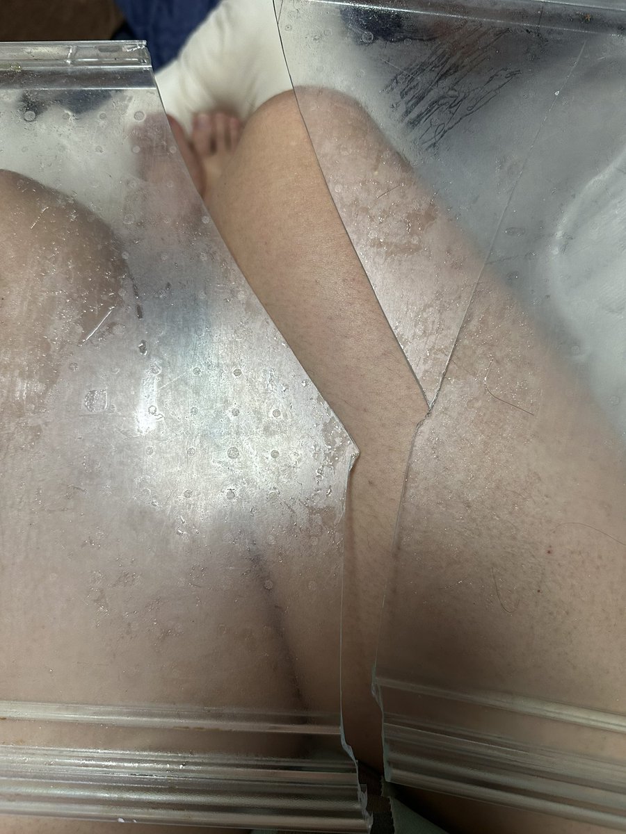 冷蔵庫の台？棚？が割れたぁぁぁぁ