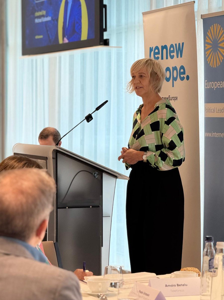 💬 <a href="/RenateNikolay/">Renate Nikolay</a> (DG CNECT): “Europe’s future depends on secure, modern connectivity to develop &amp; apply #AI. The #DigitalNetworksAct will deliver that.”