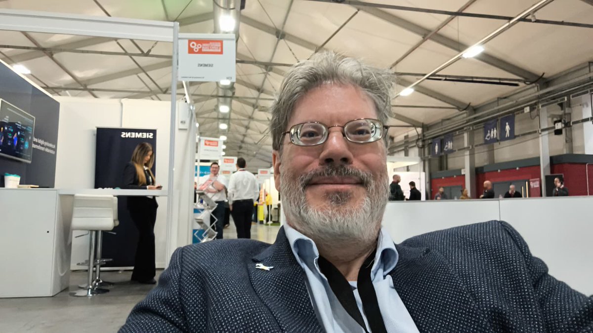 AI_smartR's tweet photo. SCOTi is with Oliver at the Eikon, Belfast, after their early morning flight.
Today Oliver will be addressing "The 5 ways AI is disrupting manufacturing and supply chain management, and what happens if you ignore it."

#NIMSC2025 https://t.co/ZO7QgvMk0F