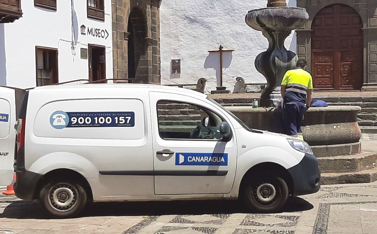 En ocasiones nuestro trabajo 🧑‍🏭 nos lleva a los rincones más históricos y entrañables de #Canarias 🇮🇨 como en este caso, en <a href="/sclapalma/">Santa Cruz de La Palma</a> 💚

🧑‍🏭 #TrabajamosParaMejorar el Servicio 💦