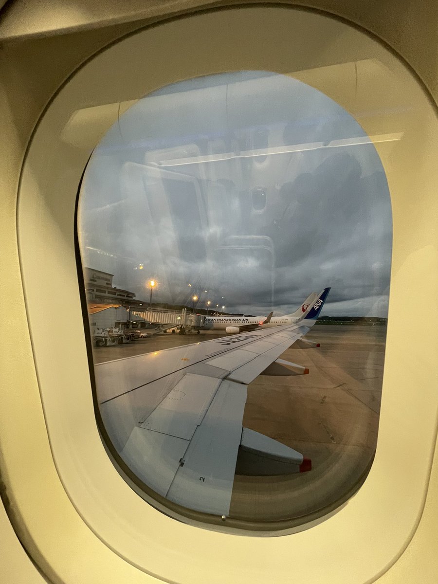 なうぼ！

NH658 OKJ-HND
A320neo JA218A

大幅遅れで出発!!

 #とむさん搭乗記  #ANA