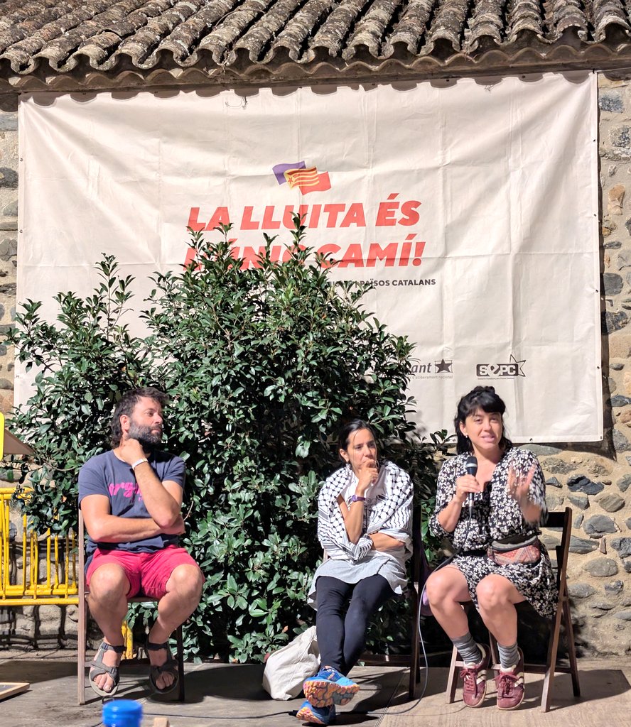 ⭐ Ahir vam iniciar els actes de celebració i reivindicació de la #Diada amb un acte polític de l'Esquerra Independentista de Cardedeu centrat en la #llengua i la #independència. El combat és sempre ara! ✊