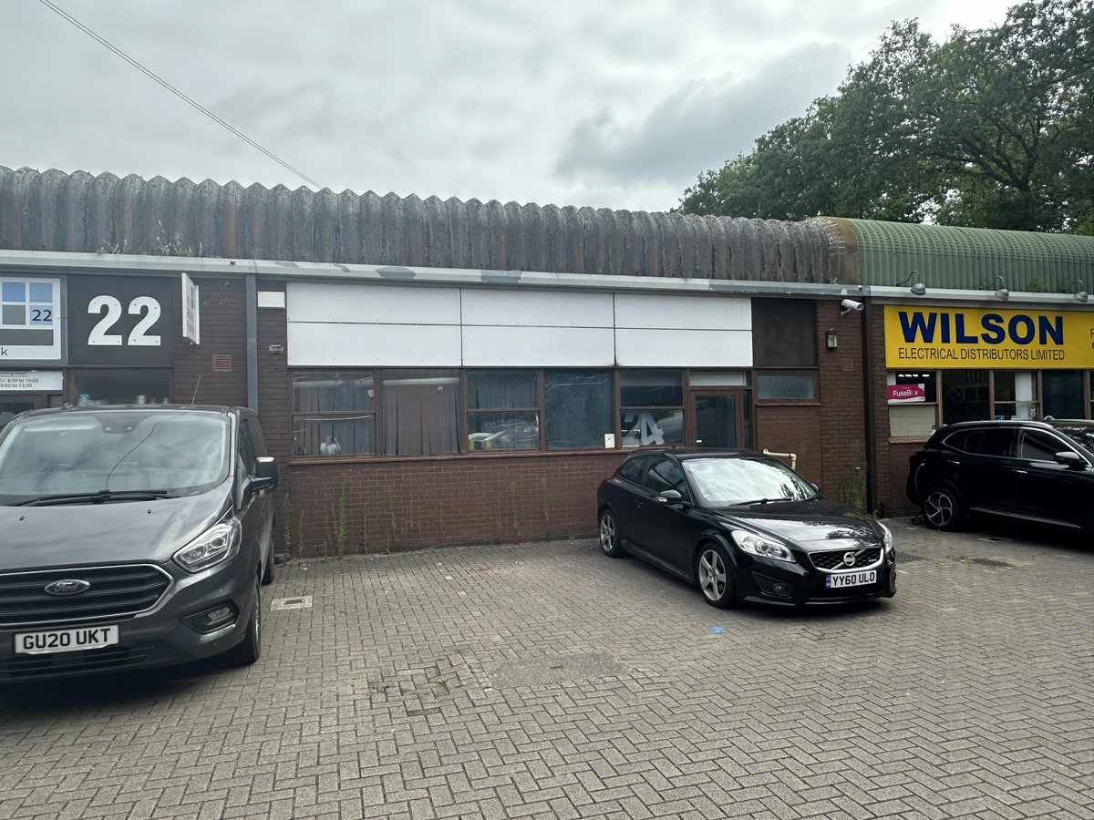 Now Available: 24 Woolmer Trading Estate. Up to 2,208 sq ft. #Bordon #ToLet #IndustrialWarehouse #CurchodCo search.curchodandco.com/properties/287…