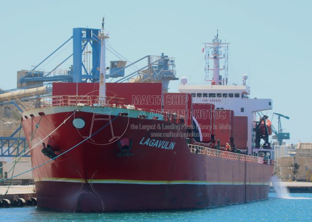 Shipguru's tweet photo. #chinesebuilt #bulker #LAGAVULIN #discharging #bulkcargo at #grandharbourmalta - 31.05.2024 - https://t.co/nfgboxc3g3 - NO PHOTOS can be used or manipulated without our permission @worldshipsoc @ShippingTV @shippingdata @ShippingMag @Shipping_Herald @Rich_Ships @ShipsInPics https://t.co/QyrXNnSjuO