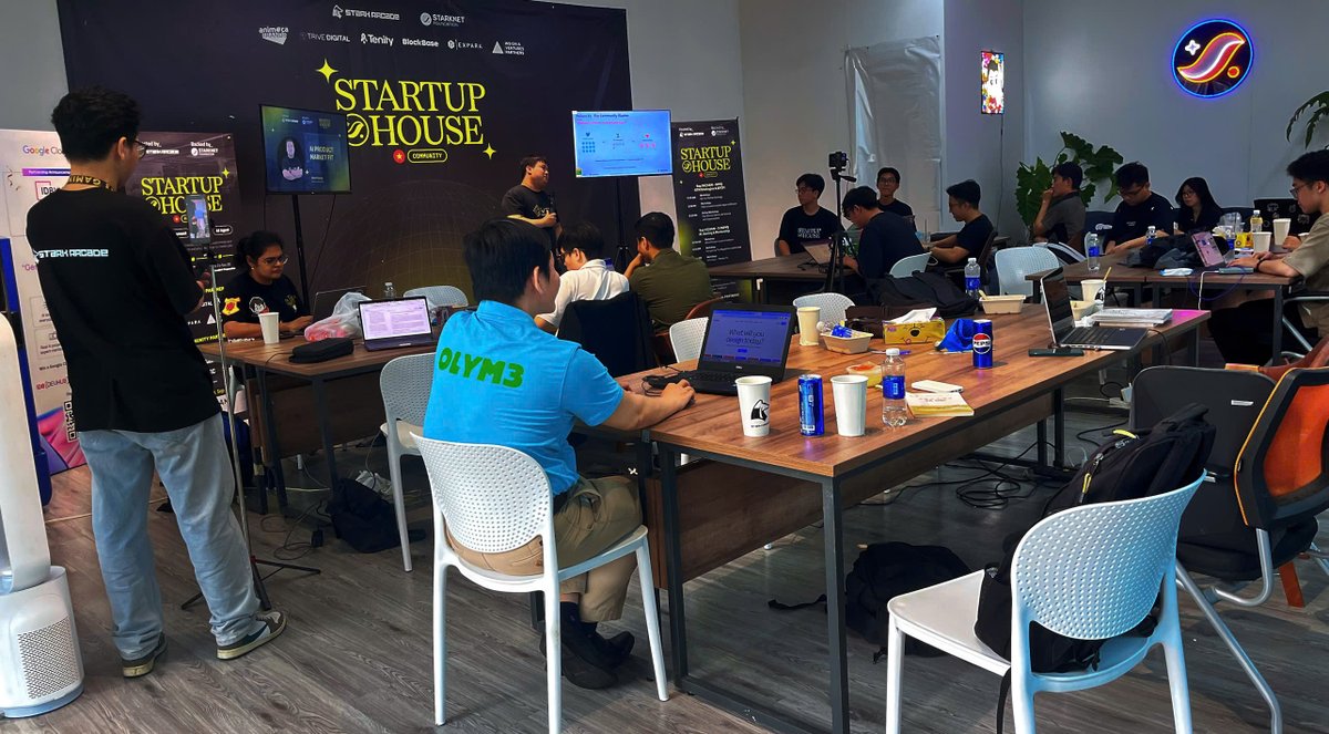 thesspacevn's tweet photo. Day 2 at @StartupHouse is in full swing! 🚀
From GTM strategies to AI &amp; Bitcoin insights, today’s workshops brought massive value 💡🔥
Big thanks to our mentors &amp; foundations for sharing their wisdom 🙌
@BitcoinFi @Starknet @StarknetFndn  @thesspacevn  @vbuilders_ https://t.co/P8Q4Ukb5OA