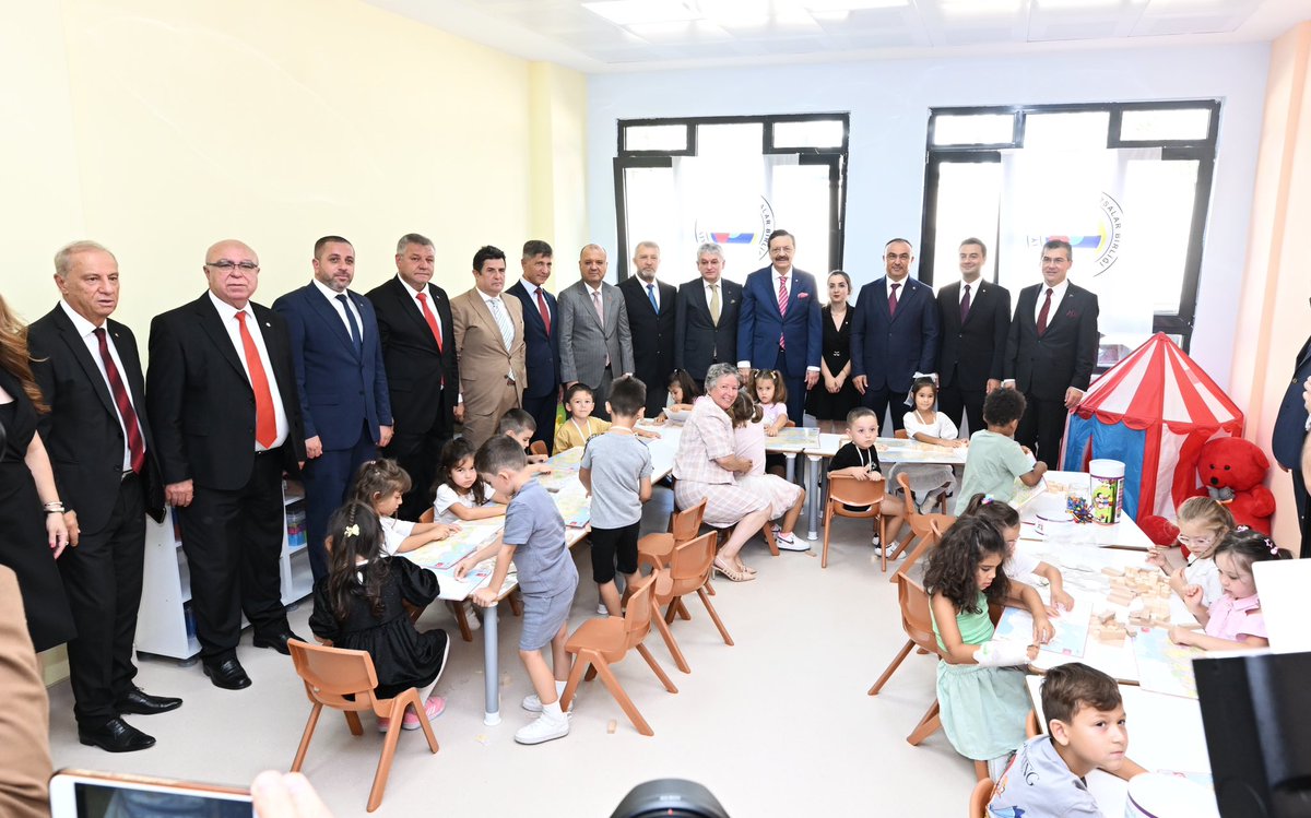📍Çorlu - Tekirdağ

Türkiye’nin geleceğine yatırım yapmaya devam ediyoruz. 🇹🇷 

Çorlu TOBB Anaokulu’nda öğrencilerimizle bir araya geldik. Çocuklarımızın yüzündeki tebessüm günümüzü güzelleştirdi. 

Okulumuz öğrenci ve öğretmenlerimize hayırlı olsun.

Heyecanlı ve gururluyuz.

81