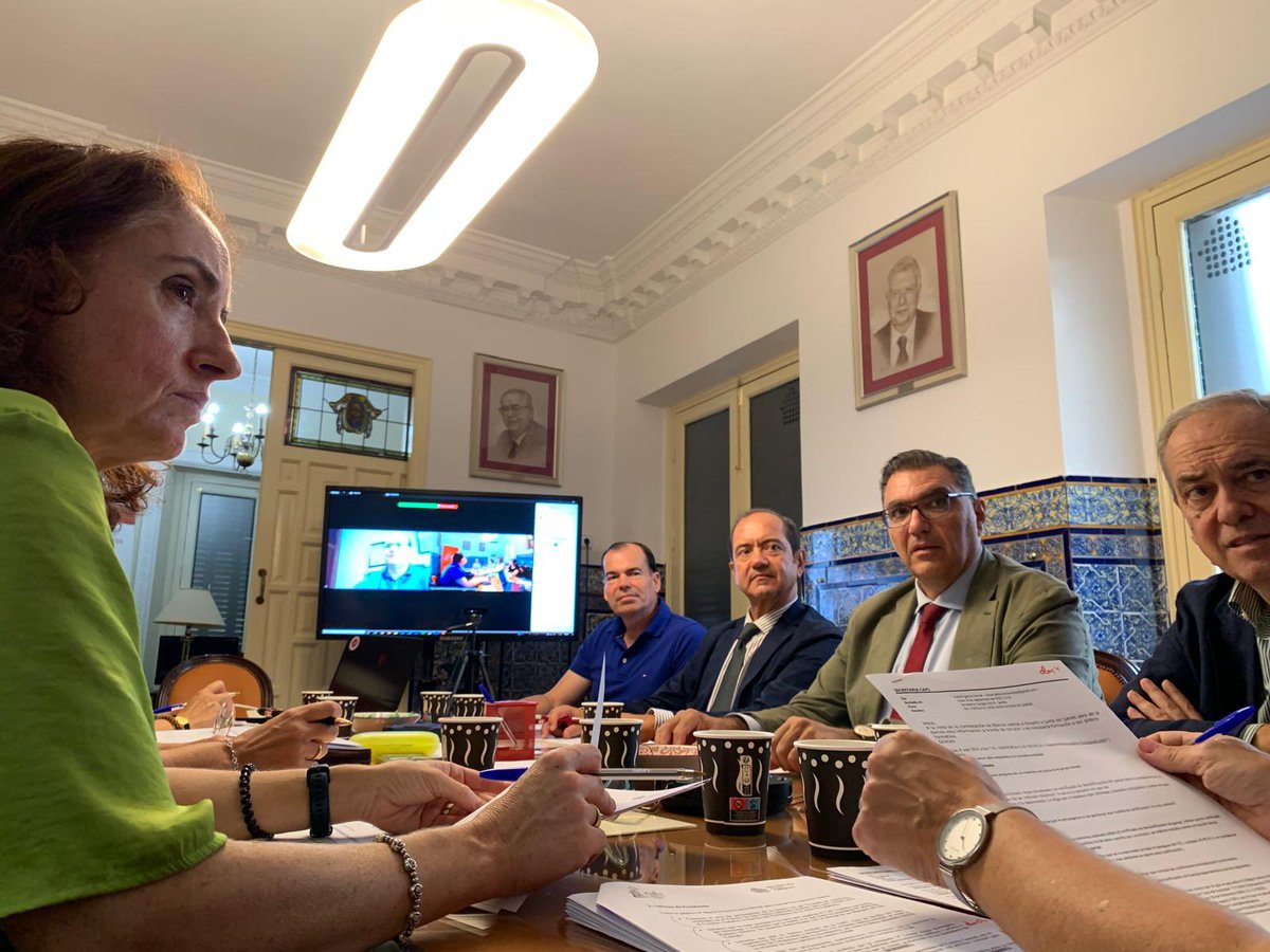 Hoy, primera reunión de la junta de gobierno del CAFS, para planificar, coordinar y organizar los actos, jornadas y proyectos más relevantes de los próximos meses.