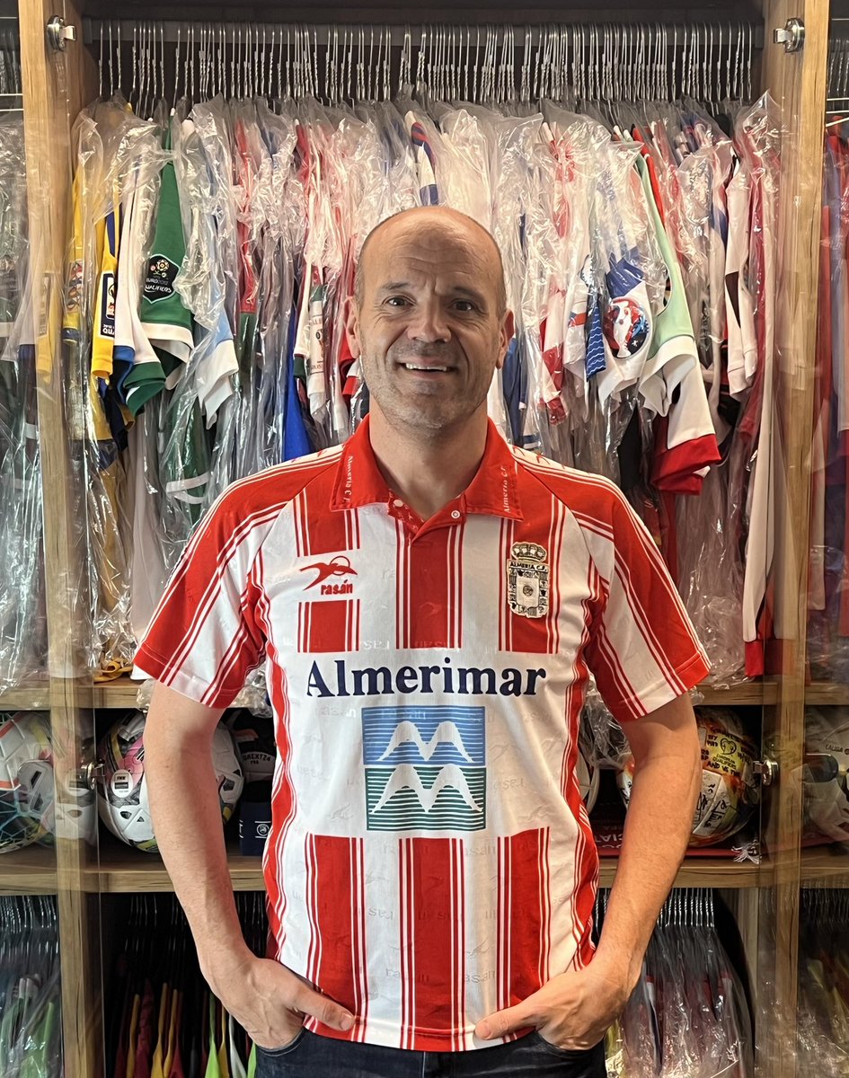 ildelima6's tweet image. The first time names were used on football shirts in Spain 🇪🇸 was in the 1995-96 season. This @U_D_Almeria 🇪🇸 match worn shirt was used by my brother 4️⃣ Toni Lima 🇦🇩 during that ‘historic’ season 🤩 #andorra #almeria #2A #tonilima #gameused #andorrafootballmuseum #AFM