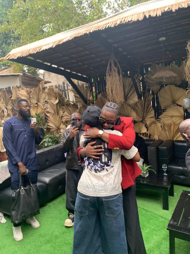 MusicBuzzNLifeStyle tweet media