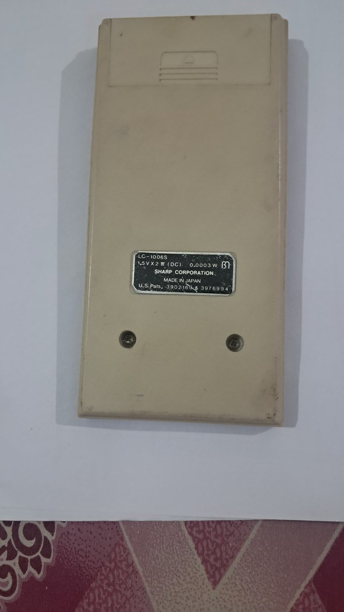aboutsandeep123's tweet photo. In 1984. My math enthusiast, brother was preparing for the pre-engineering test, and  bought this sci calc. Today, he’s a senior engineer. Recently we stumbled upon this and guess what? After 41 years, all it took was a fresh battery to bring it back 2 life. Thank you, @SHARP_JP https://t.co/k7Zd6nQvcu