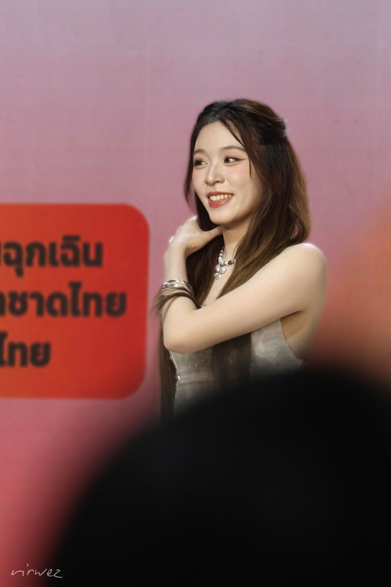 virwez's tweet photo. สวยไม่ไหวแล้ว 🫠
#FreshTHX
#PraewCharity2025xTHX
#PraewCharity2025
#THX_th #THXofficial https://t.co/vHWqLlD0Cp