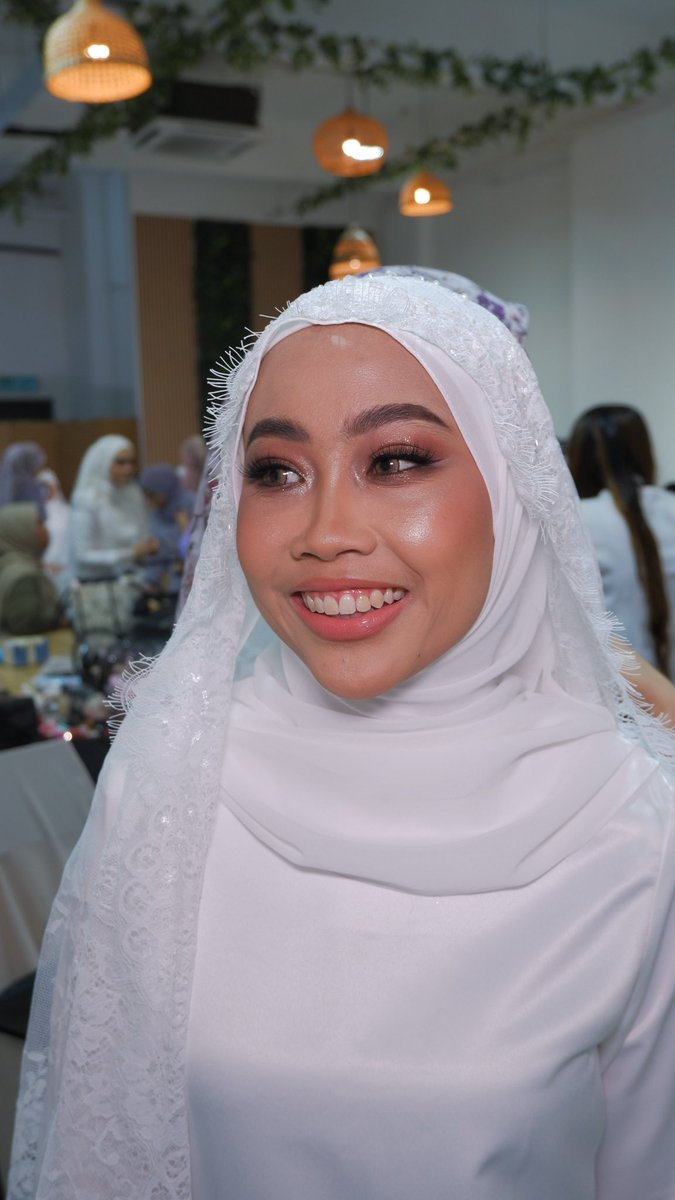 TouchbyWada's tweet photo. One of my wishlist dah termakbul untuk join makeup class kak Erin Leola, semoga dengan ilmu ni I dapat manfaatkan dgnncantikkan ramai lagi bride/client I in the future. Aminnnn ❤️❤️ https://t.co/3EpZVux0ms