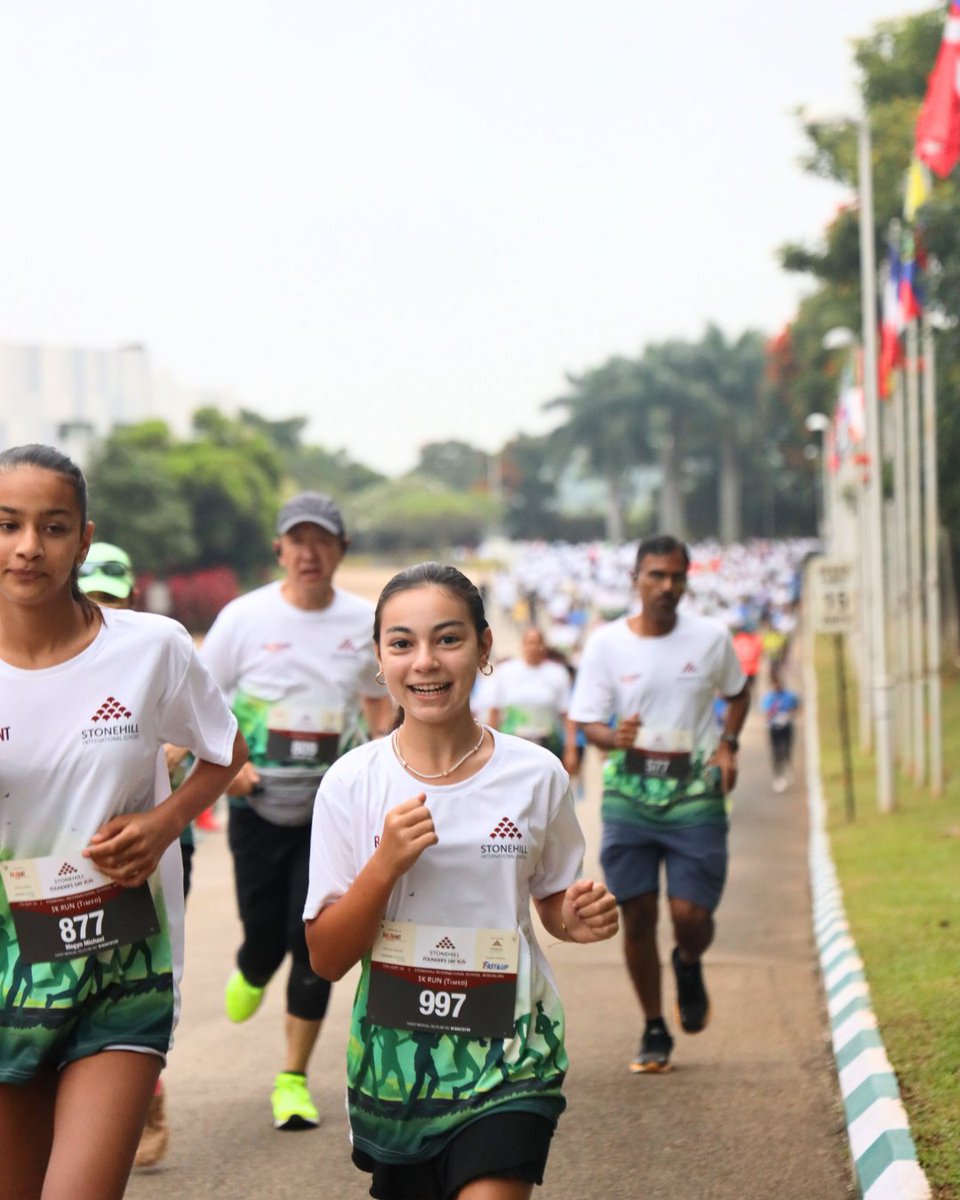 Stonehill_SIS's tweet image. From the flag-off to the prize distribution, our Founder, Mr. Jitu Virwani, joined us in cheering on the runners, making the annual Founder’s Day Run even more special.
#FoundersDayRun #StonehillInternationalSchool #SISLearns #CommunitySpirit