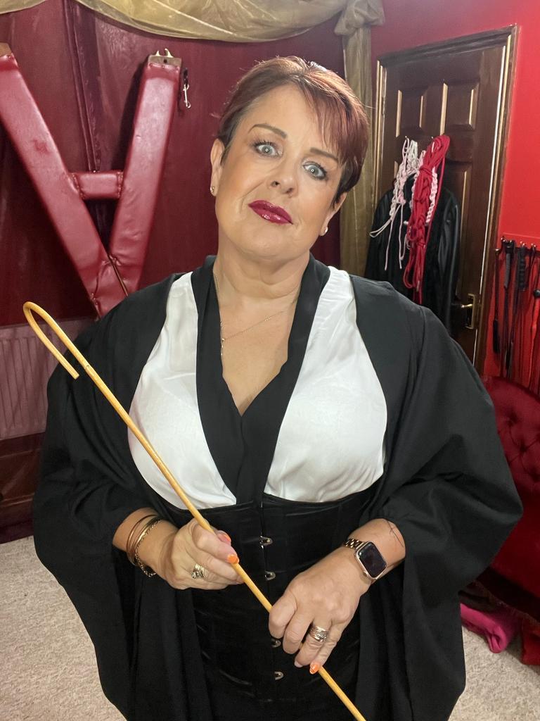 MistressLadyFi1's tweet photo. You have no idea what I am capable of. But it would be fun finding out don't you think? Email info@mistress-ladyfire.co.uk to book. Visit https://t.co/gQ1ZyYO1ZP🔥🔥🔥 https://t.co/Zrsxsy3OeK