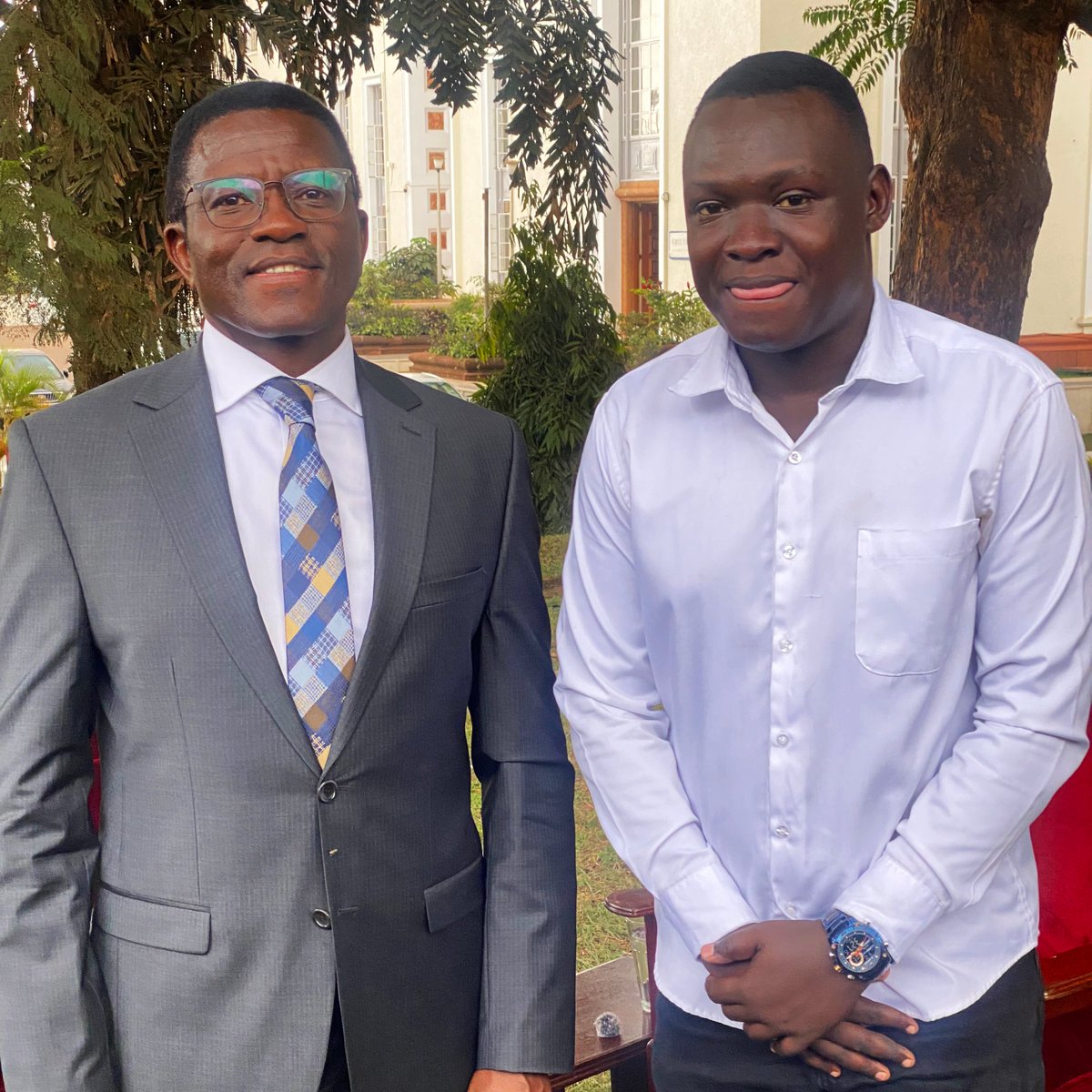 oglarius's tweet photo. even though I am not from Buganda but from Lango. Moments like these remind us that true leadership knows no boundaries of tribe or origin it unites us all for a brighter future.🤝 https://t.co/pxLA0bsyWG