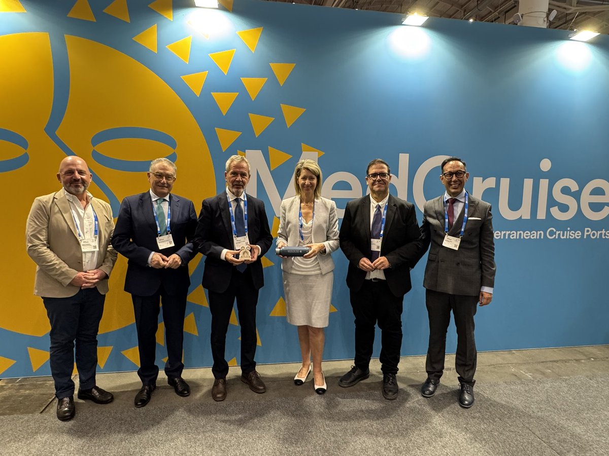 <a href="/puertodemotril/">Puerto de Motril</a> y el destino, representado por la Mancomunidad de Municipios de la Costa Tropical de Granada y el <a href="/turgranada/">Turismo Granada</a> , aúnan sus esfuerzos para presentar en la Seatrade Europe su amplia y variada oferta de nuestro destino.  ⚓️🚢💙
#20aniversarioapm
#seatradehamburgo2025