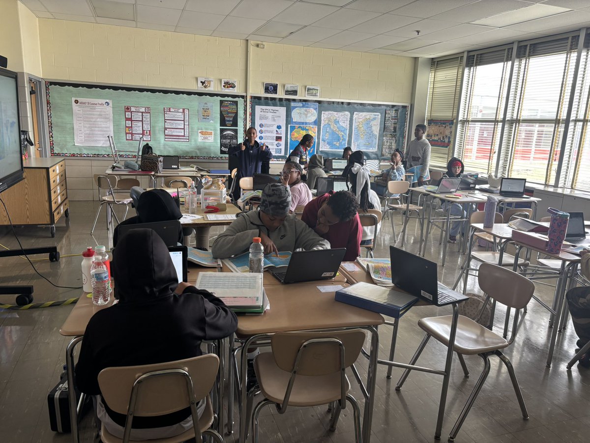 Lindsay Bugda tweet media