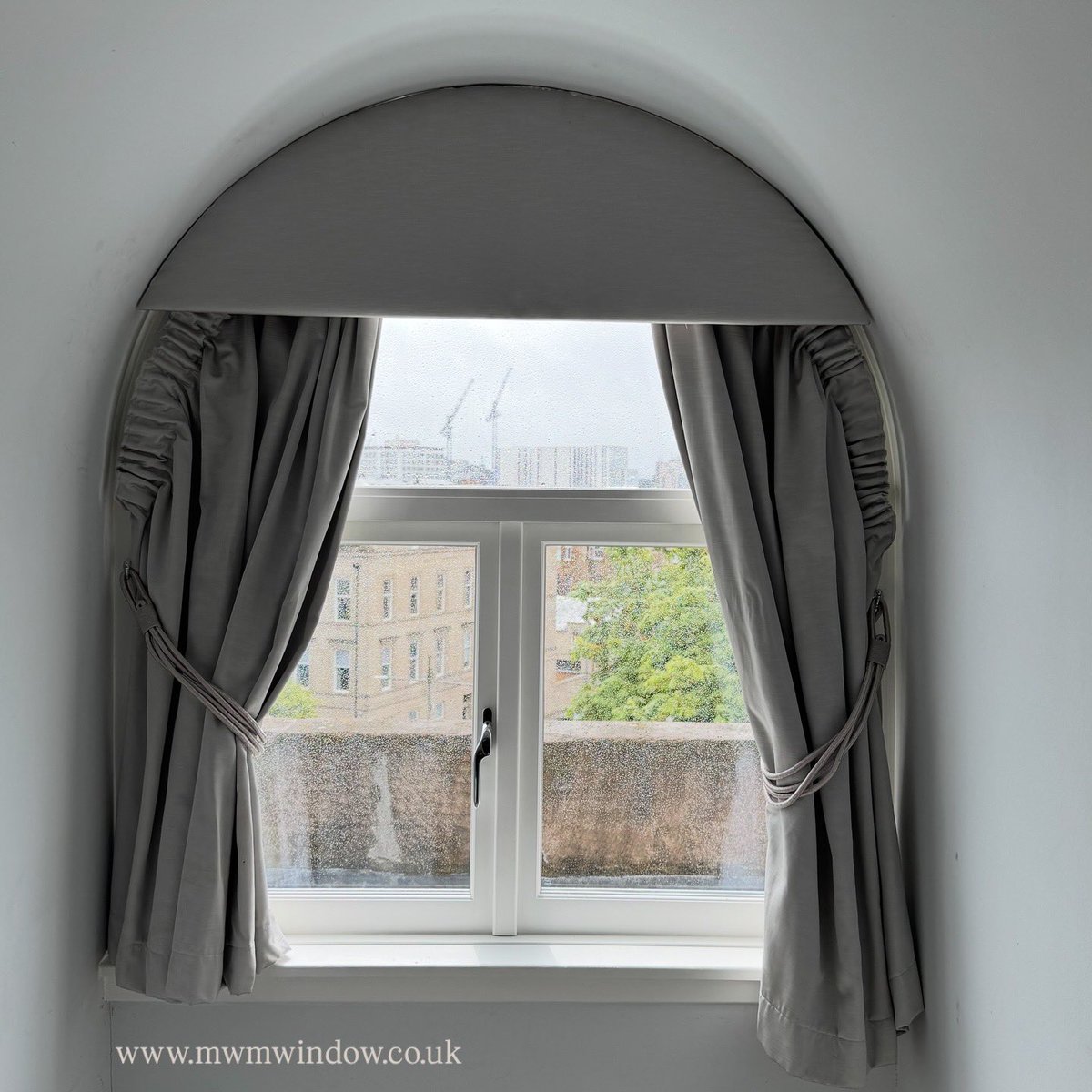 mwmwindow's tweet image. A sample of our work: a semi-circular timber casement window replacement in Glasgow’s West End. 

Crafted with care, showcasing individuality &amp;amp; craftsmanship. @mwmwindow 

#mwmwindows #semicircularwindow #timberwindows #westendglasgow #bespokeorder #homeimprovementprojects