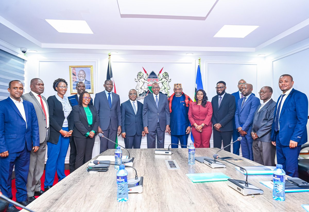 The <a href="/MOH_Kenya/">Ministry of Health</a> 
 and <a href="/WHOKenya/">WHO Kenya</a> 
 reaffirmed commitment to strengthen UHC reforms—focusing on PHC financing, social health insurance, digital health, commodity security &amp; emergency preparedness.Meeting led by CS Aden Duale and WHO Country Rep Dr. Diallo.
v.gd/remJH6