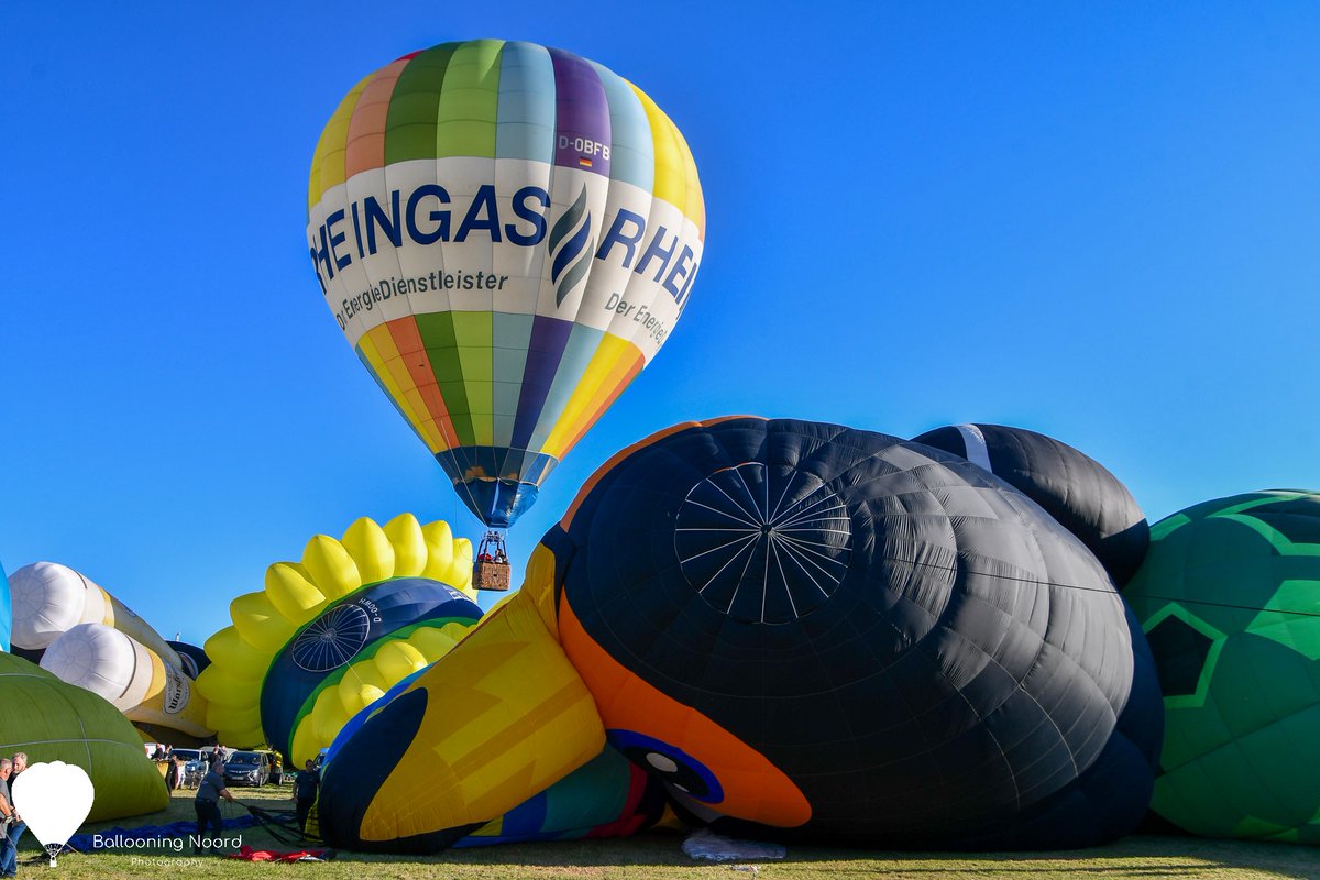 BallooningNoord's tweet photo. Warsteiner Internationale Montgolfiade!
Our last beautiful summer evening of 2025.
#Warstein #Summer https://t.co/vXv5WSJ6vH