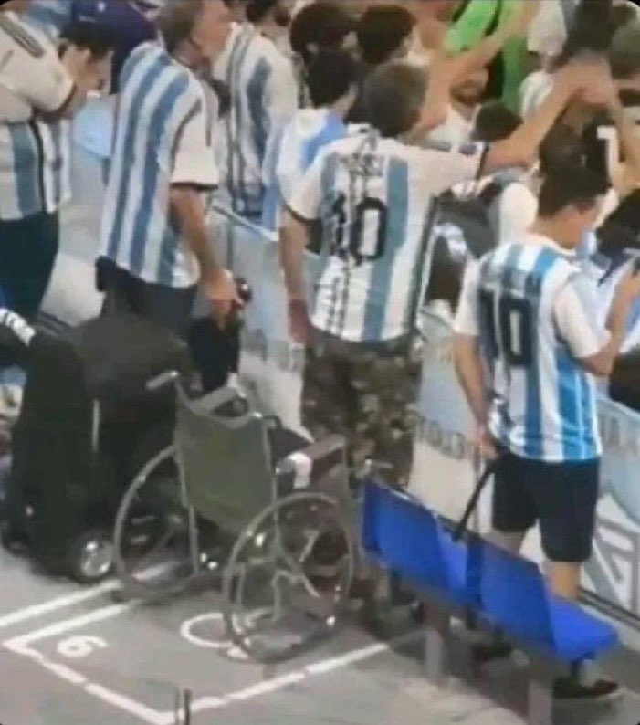 No doctor can ever do that

Only Messi can🐐🪄