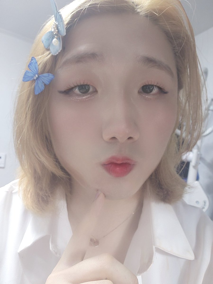 johnsenbil's tweet image. 오랜만에 지인모임
살금살금 나가는 저녁바람이 선선하니 느무좋당♡
#cd #crossdresser #nonbinary #polyamor #pansexual #bisexual #트젠 #양성애 #범성애
