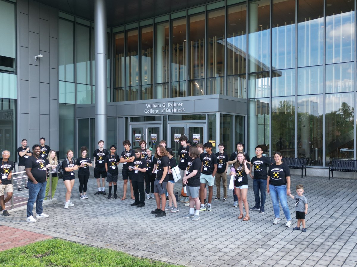 RowanMath's tweet image. #TBThursday  Looking back on some great times had at our first-ever Drone/Data Science Bootcamp. These young AI Detectives learned Introduction to Machine Learning, Large Language Models, and more! We can’t wait to see how this camp expands next year! 🦉

#RowanMathematics