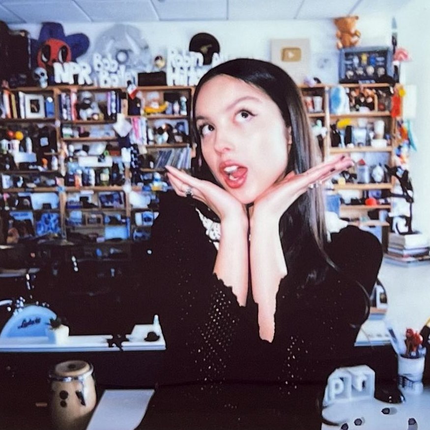 New day and new random pic of Olivia!!!!