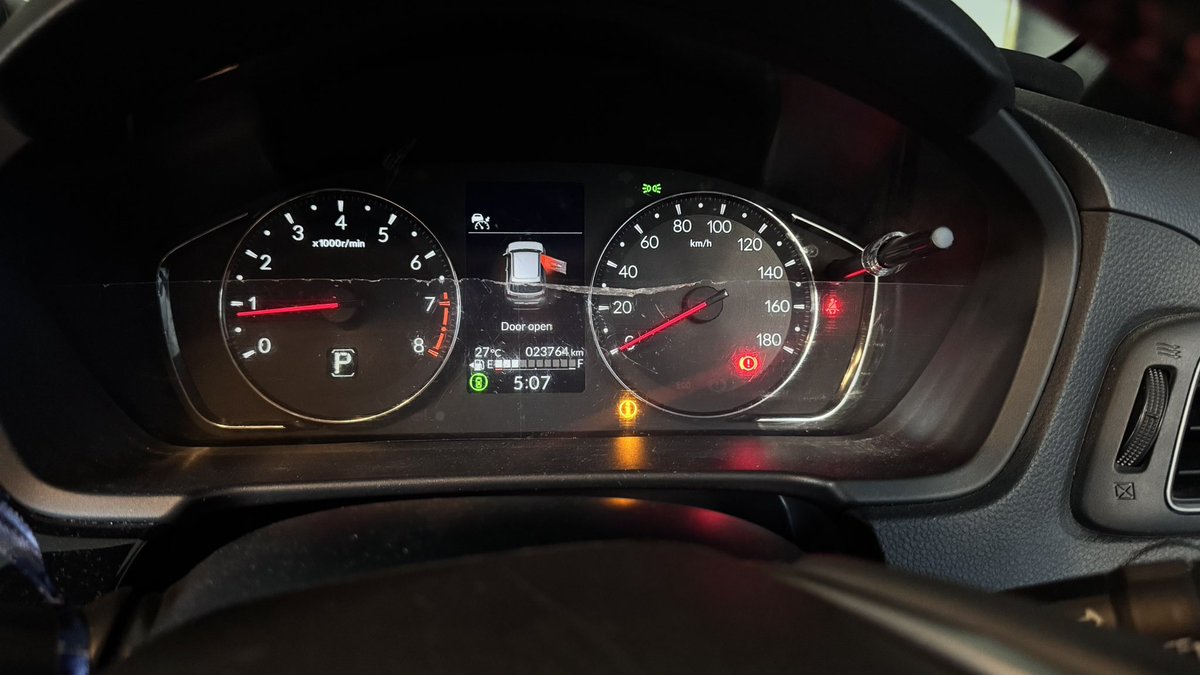 amiranh_'s tweet photo. *TIKTOK DO YOUR MAGIC PLEASE!
Dijual Cepat Mobil Honda WRV
Type : RS with Honda Sensing
Warna : Stellar Diamond Pearl
Kilometer :23k On Going
Tahun Beli Mobil : Dec 2023
Kondisi : 95% body lecet pemakaian
Tangan pertama dari baru
Rutin Service di Honda Resmi
Lokasi : Bekasi Kota https://t.co/4IWYpbmBeN