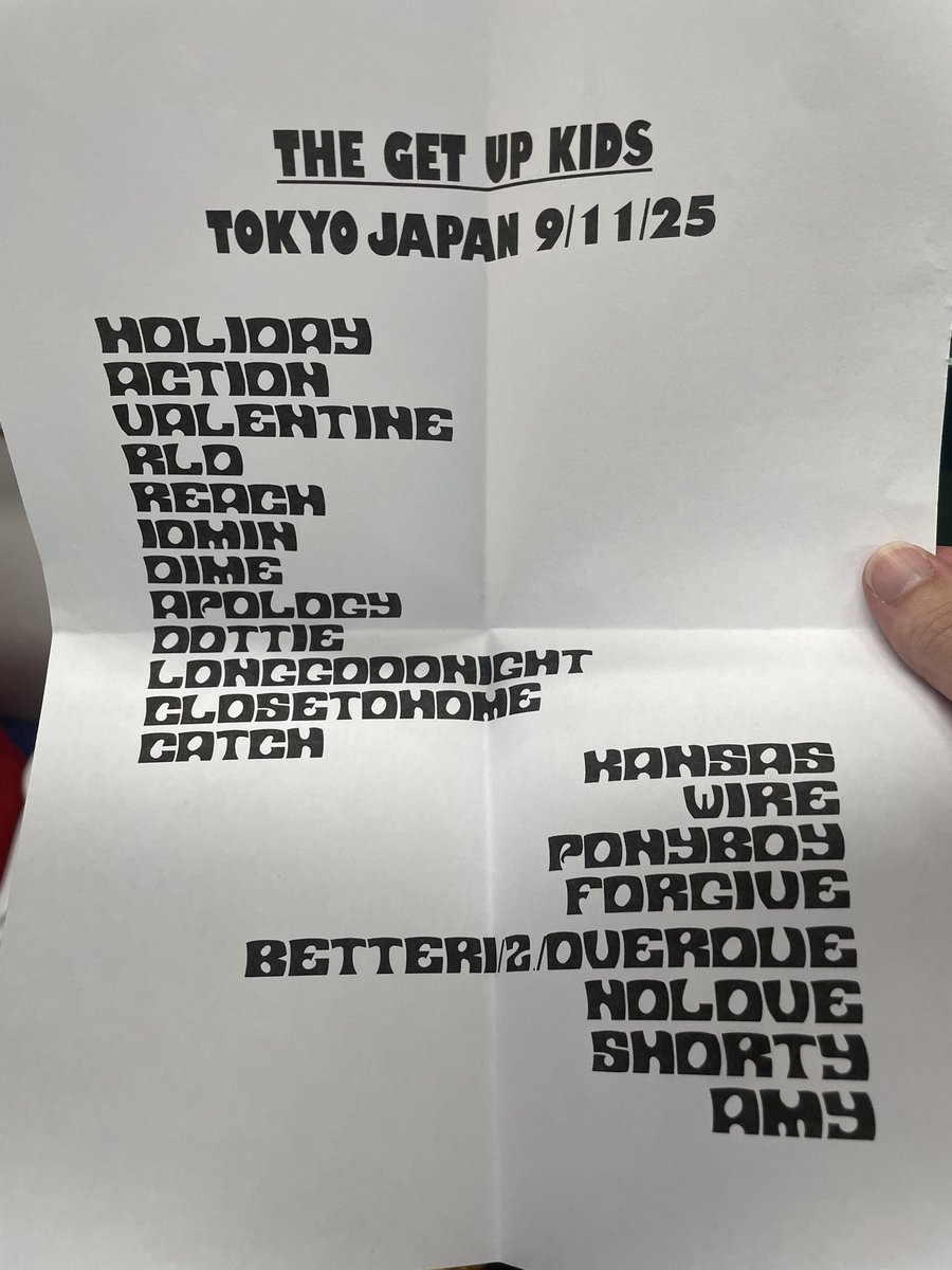 shingo_ni's tweet photo. 14才から聴き続けている大切なアルバムの完全再現で、涙が流れないはずがなかった。the get up kidsは6年ぶり、Live自体行くのも2年近くぶりで、友達にも会えてまさにemoい夜だった。12年前と同じく、頂いたセトリをスーさんがコンビニでコピーして帰宅。 https://t.co/5globs2Fm5