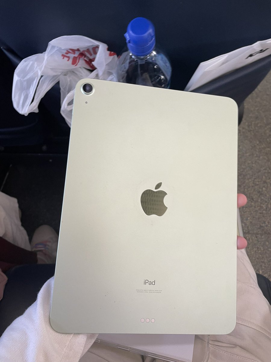 thy31975's tweet photo. wts ipad air 4 ex inter 64gb warna green, fisik bisa diliat dri pict

daerah cimahi/ magelang bisa COD

💸 5000k (bolehhhh negooo sampe jadi)
udah sama apple pencilnyaaa

tag; ipad air 4 pro apple pencil inter green iphone ibox https://t.co/CzcgL2ugpT