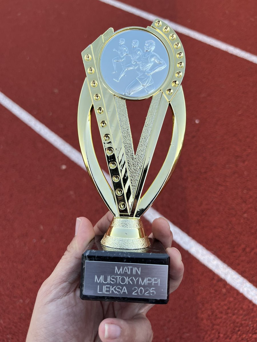 Matin muistokymppi. Kymppitonni radalla, 25 kierrosta. 😱 #matinmuistokymppi