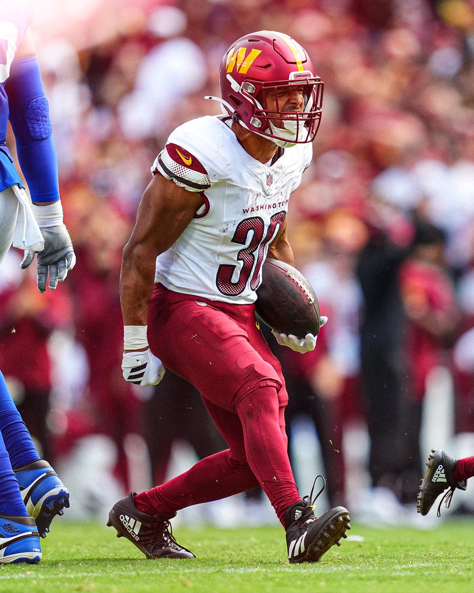 AustinEkeler's tweet image. GAME DAY #TNF 🤘🏽🎸