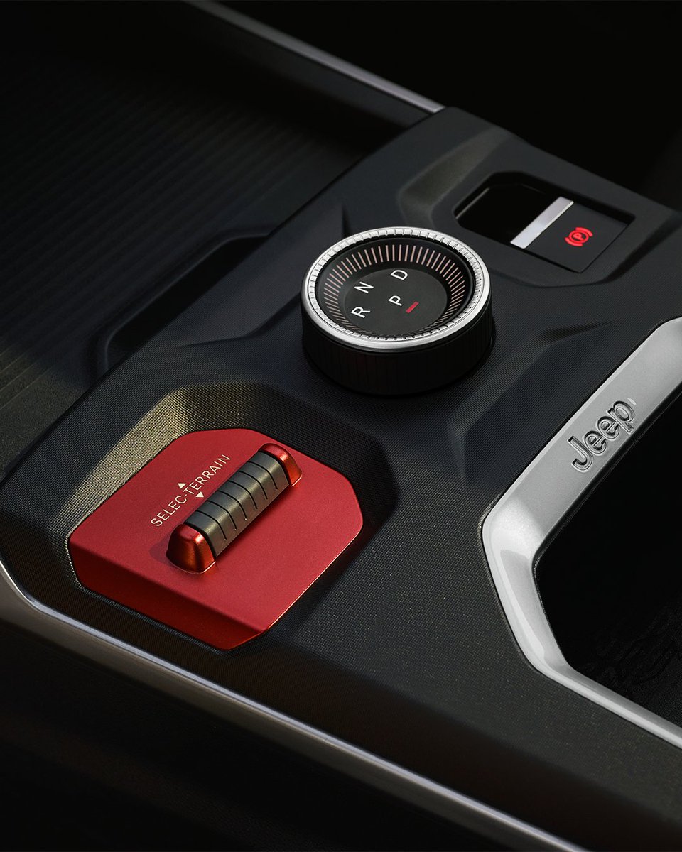 Pogled bez granica 🌍
Zahvaljujući panoramskom staklenom krovu sa vidljivošću od 360° i dodatnim bočnim prozorom, svako putovanje novim modelom Jeep® Compass postaje otvoren prozor ka lepoti.
Baš kao ovaj zapanjujući pogled na jezero 🌊

#Jeep #JeepCompass #Freedom